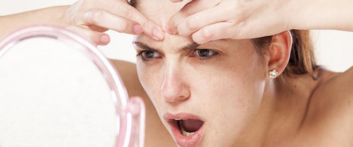 Lutter contre l'acné adulte : Solutions efficaces avec des produits dermatologiques